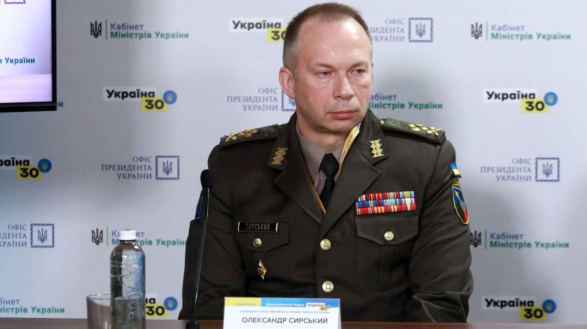 Rusové se přeskupují a chtějí znovu útočit na východě Ukrajiny, uvedl generál